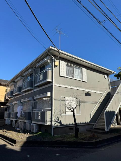 諏訪の森フラット1階 綺麗な外観です♪