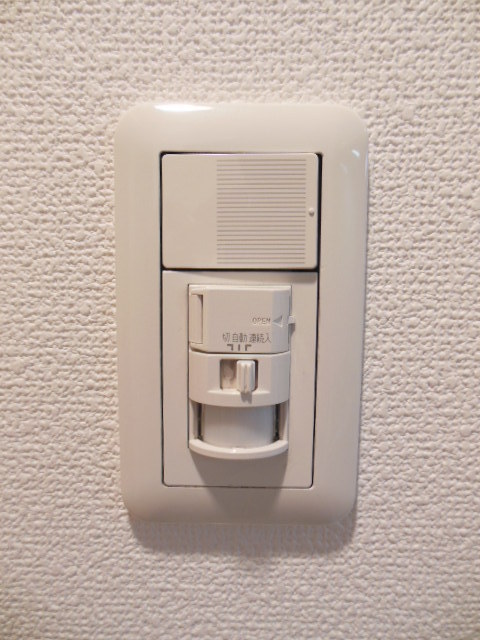 ガラ・シティ横浜西口 人感センサー付照明♪