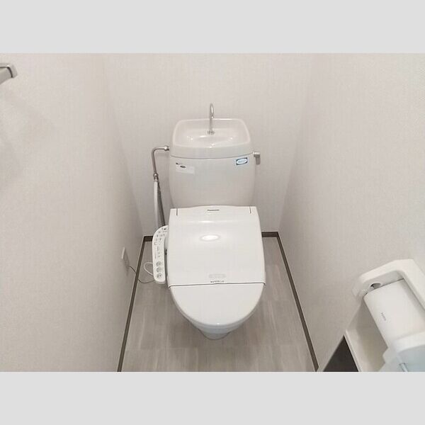 セジュール レジデンス105号室 温水洗浄暖房便座
