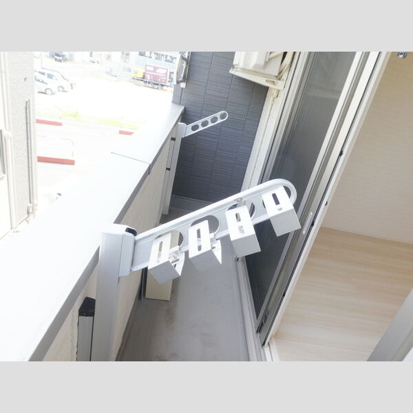 Lumiere202号室 物干し竿ホルダー