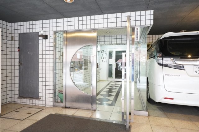 クレスト二木ビル301号室 エントランス