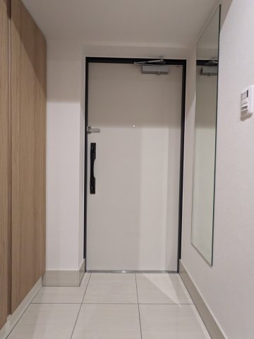ジェイアール稲毛駅前レジデンス0305号室 玄関