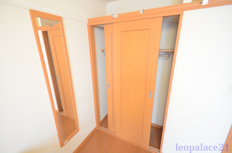 レオパレスベルデ青葉109号室 同建物別部屋の参考画像