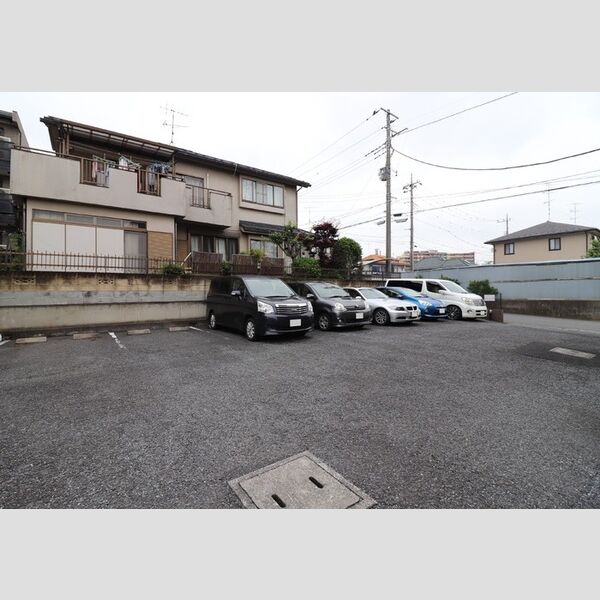 トマトノワ 駐車場