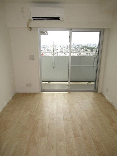 グランド・ガーラ代田橋 洋室約7.3畳