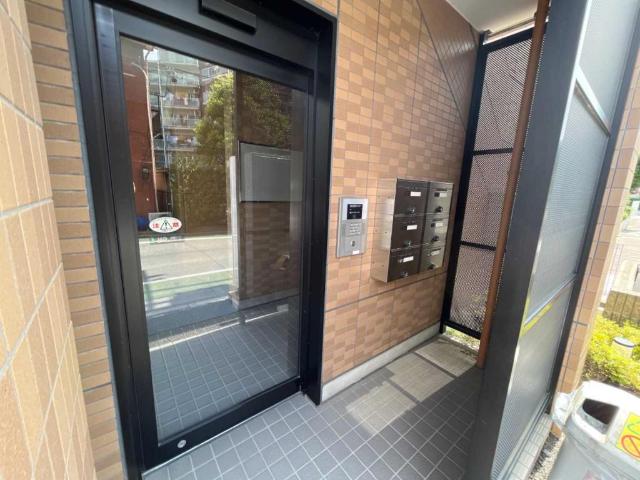 リバブルパレス 外観写真（昼）