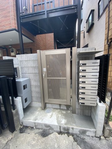 スピカ武蔵中原203号室 エントランス