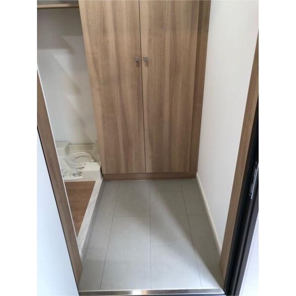 ラ・ファヴォール 玄関