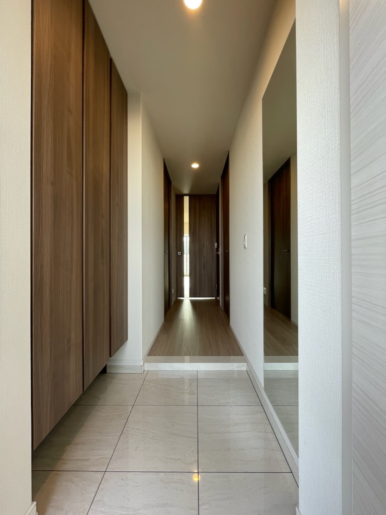 ガーラ・レジデンス平井7階 玄関