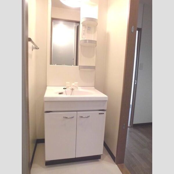 リビングタウン厚木 洗面台