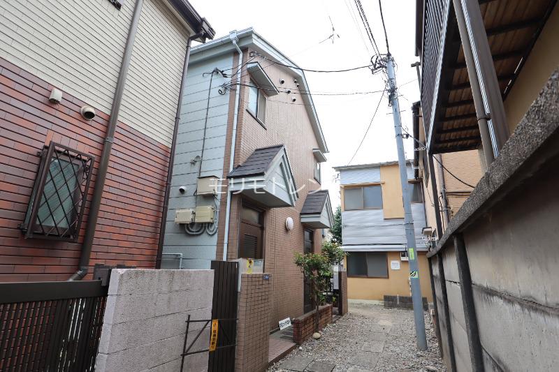レストF2階 外観