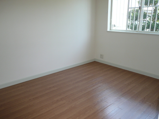 サンライズ 洋室