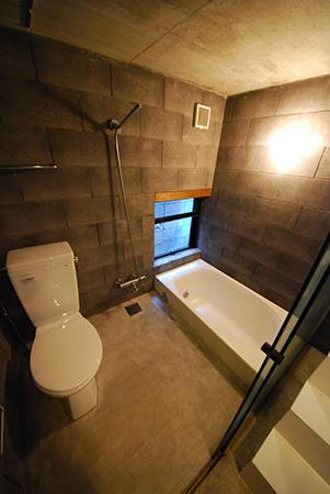 石双居1階 バス