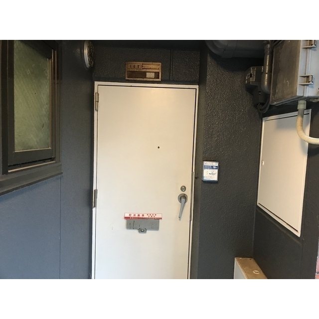 第一ハイム山下107号室 玄関