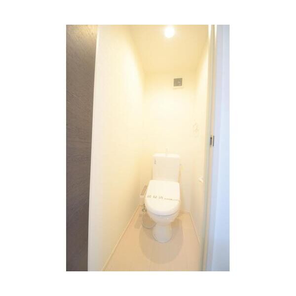 アットリラ稲毛海岸A トイレ