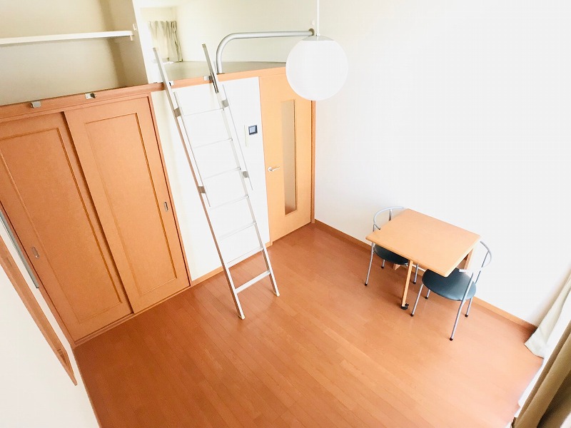 レオパレスステーションプラザ リビング