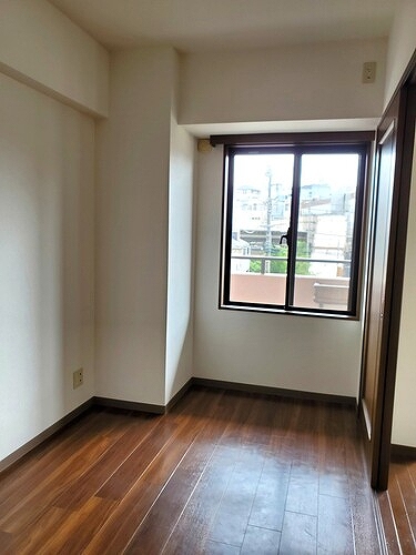 菊名レジデンシアプラザ2階 洋室約5.2畳　※2024年6月撮影