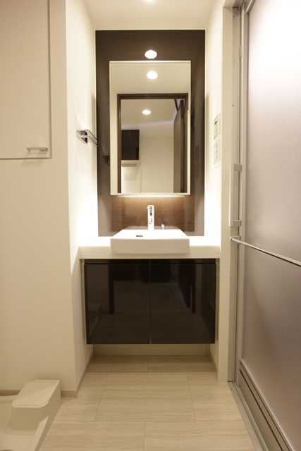 コンシェリア東京 ＢＡＹＳＩＤＥ ＣＯＵＲＴ スタイリッシュな独立洗面台