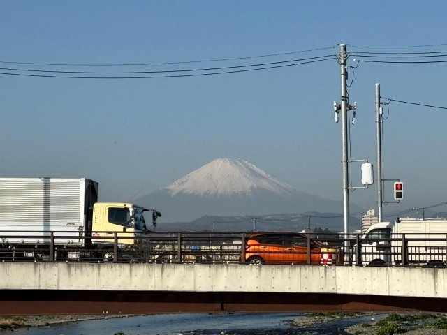 平塚カフェ風ヴィンテージHOUSE Ⅲ 道沿いに出ると晴れた日は富士山が綺麗に見えます