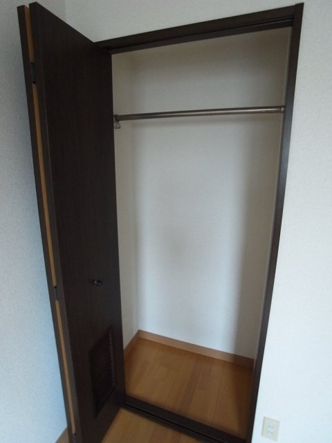 アーバンヒルズ浅草第二 クローゼット