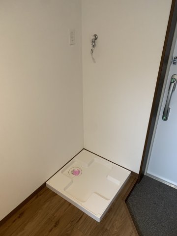 アーウィン羽沢0201号室 室内洗濯機置場　※現況優先
