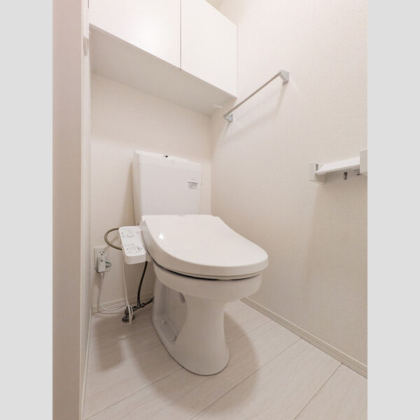 セレスティア西台B102号室 トイレ