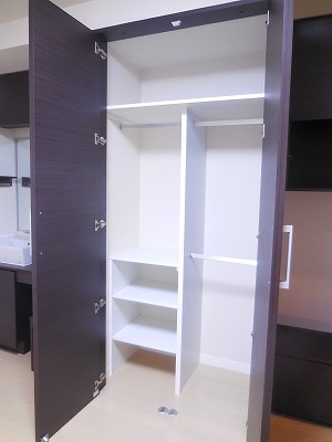 レオネクスト撫子邸 内観