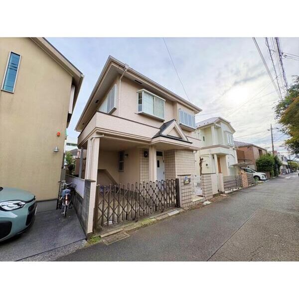 国分寺市富士本1丁目貸家 駐車場