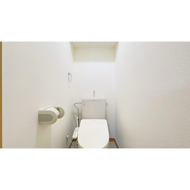 アヴェニール湘南Ⅰ101号室 温水洗浄便座！