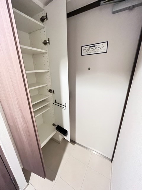 クレヴィアリグゼ日暮里 収納