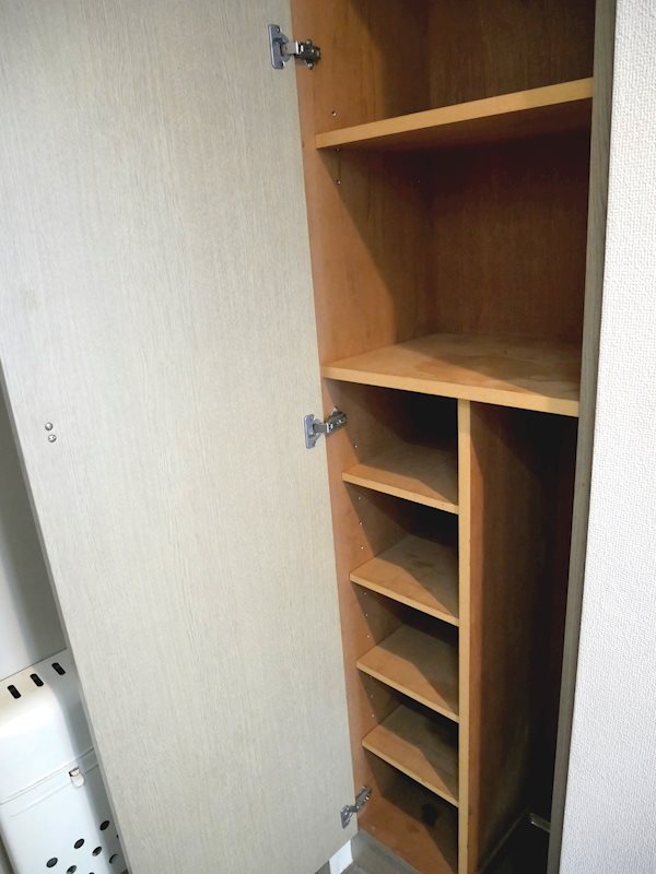 ライオンズマンション渋谷本町1階 下駄箱