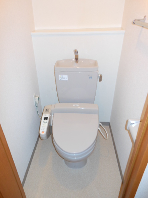 グランド・ガーラ西麻布9階 トイレ