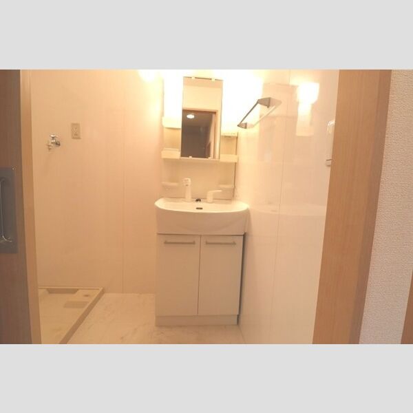 フォンテーヌ 洗髪洗面化粧台