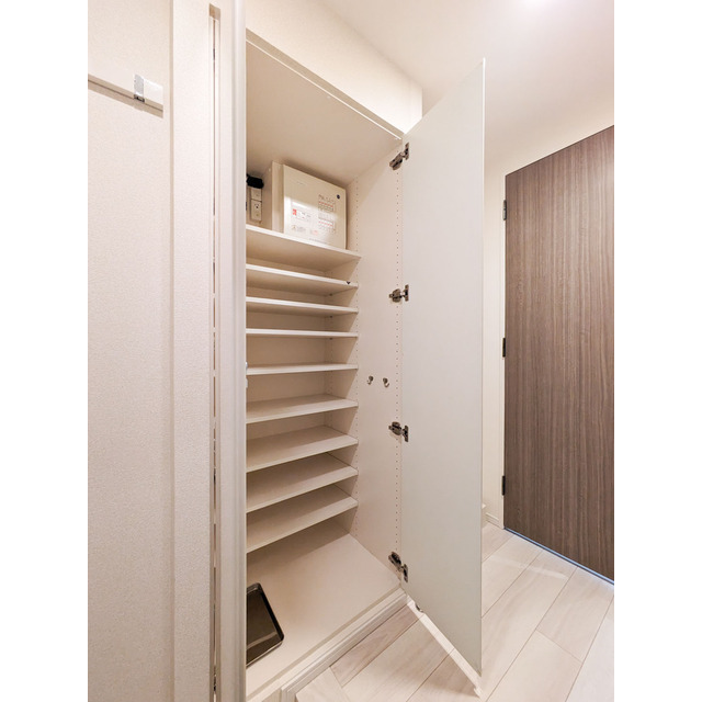 CORVAL大森0503号室 靴箱