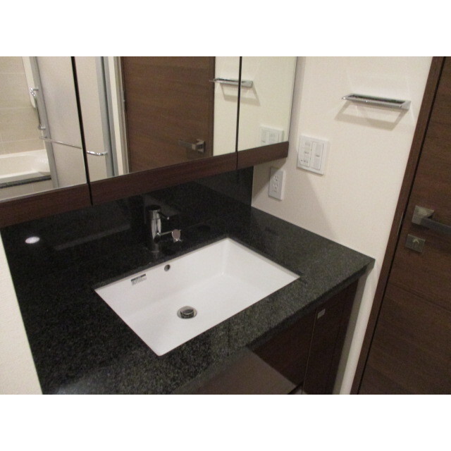 ブリリア・ザ・タワー東京八重洲アベニュー 洗面