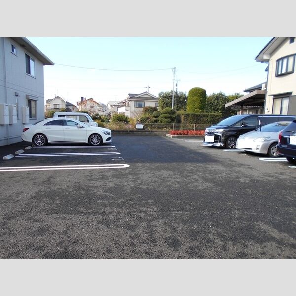 アルカンシェル　B 駐車場