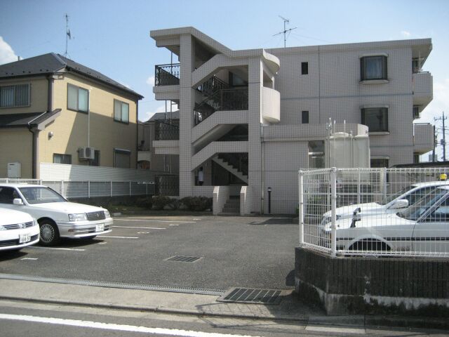ル・クレール大泉学園 駐車場