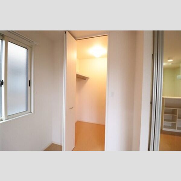 クロスクローバーⅢ103号室 ウォークインクローゼット