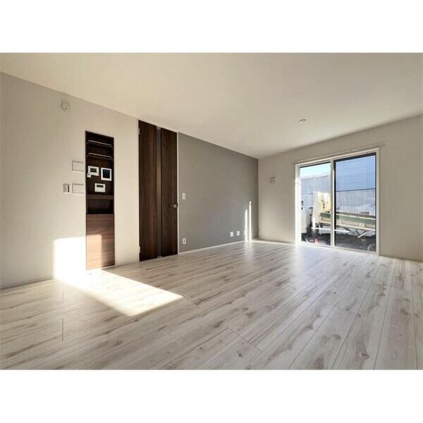 日野市多摩平5丁目戸建C号室 リビング