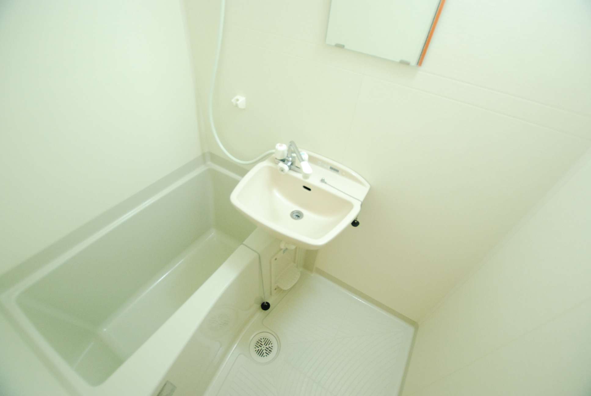 レオパレス忠202号室 同タイプ写真の為、現況優先。