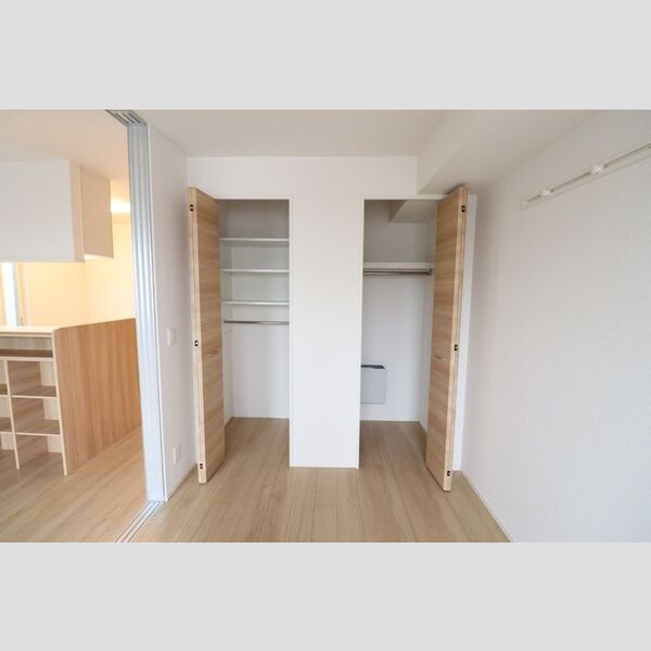 OKUE Ⅱ クローゼット