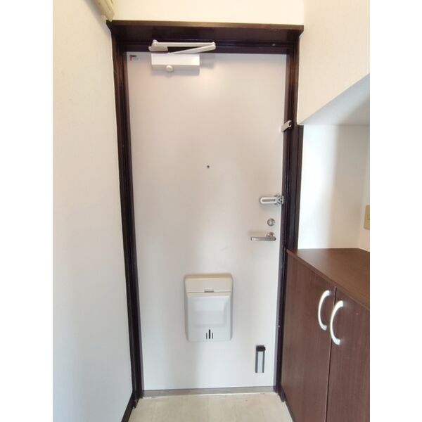 メゾン赤坂 玄関