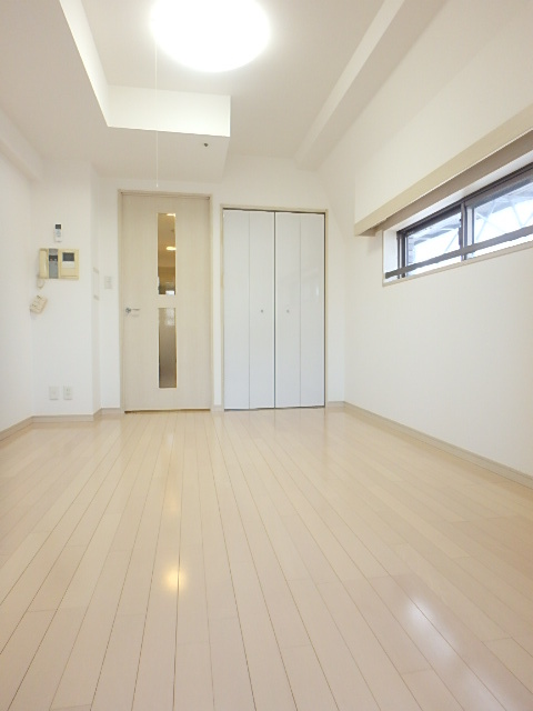 ガラ・グランディ日本橋 開放的な寝室です