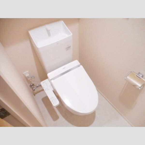 ルーチェ203号室 温水洗浄暖房便座仕様です