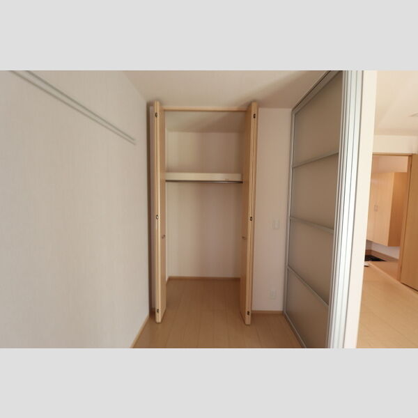 アゼリア クローゼット