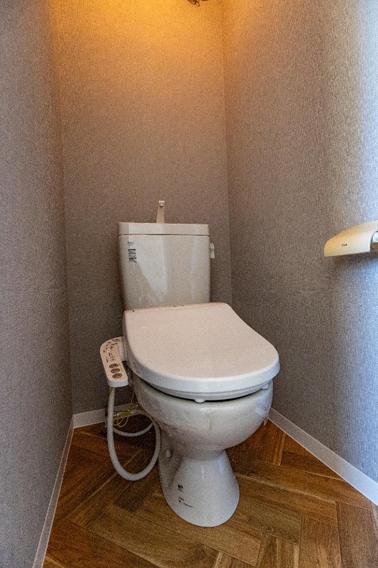 ドミール港洋1階 トイレ