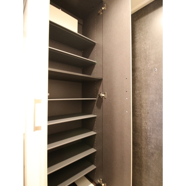 プレール・ドゥーク赤塚306号室 シューズボックス