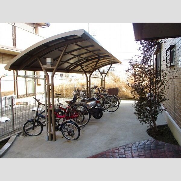 フェザント　B101号室 駐輪場