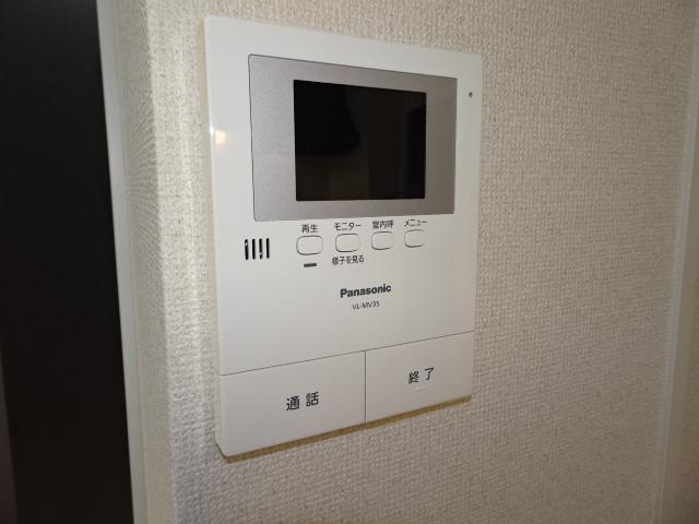ブリーズパレス101号室 カメラ付インターホン