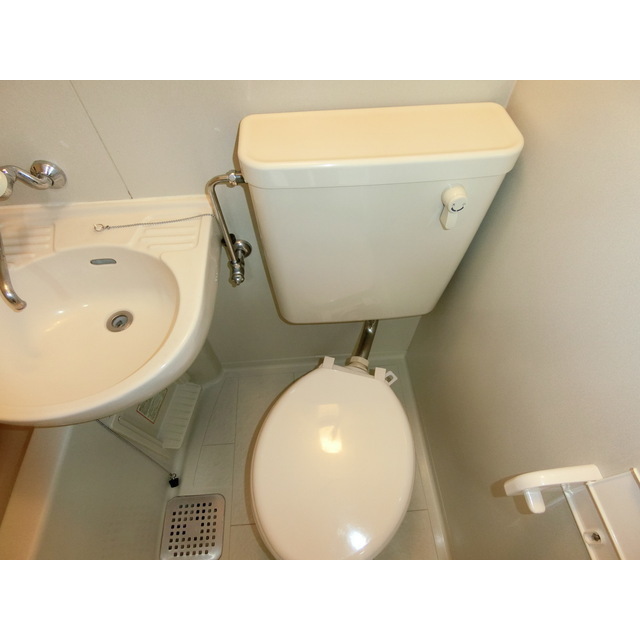 メゾンポンムＡ107号室 同建物別部屋の参考画像